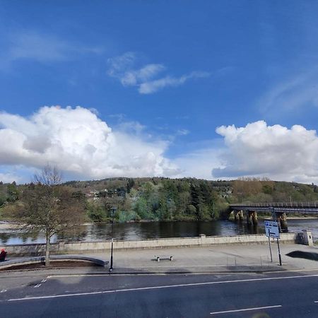 Stunning 2 Bedroom River View Apartment Perth Buitenkant foto