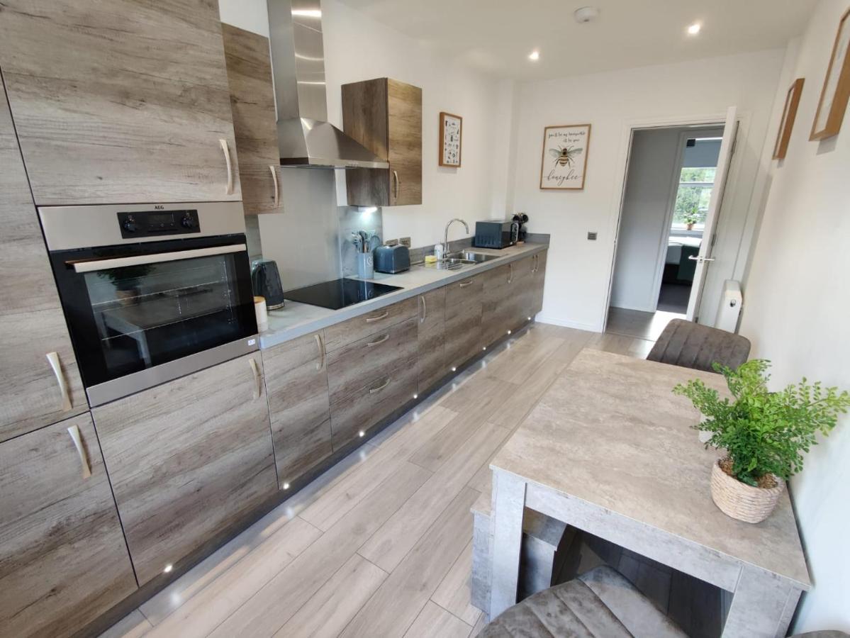 Stunning 2 Bedroom River View Apartment Perth Buitenkant foto